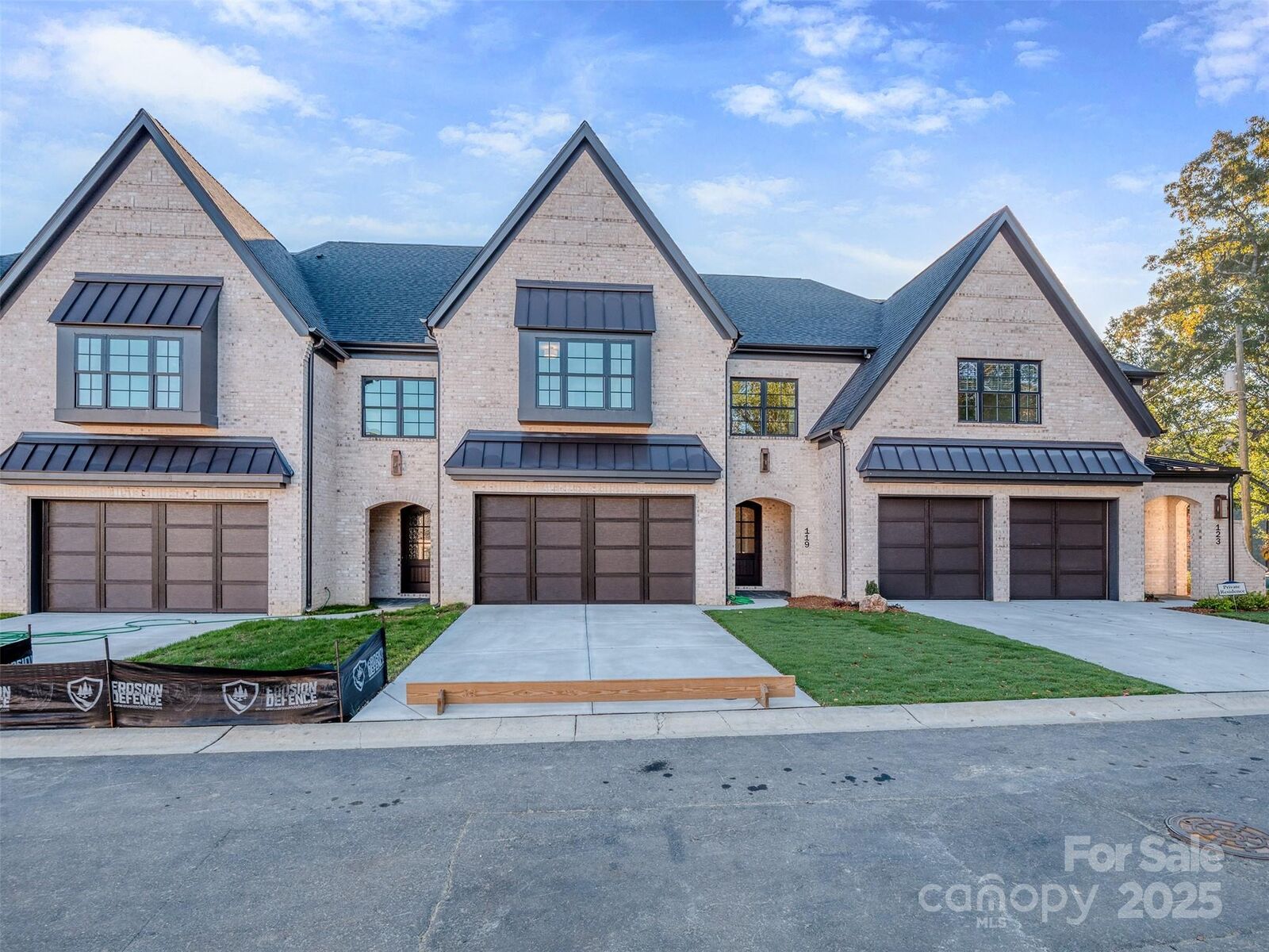Property Photo:  305 Audrey Place 7  NC 28226 