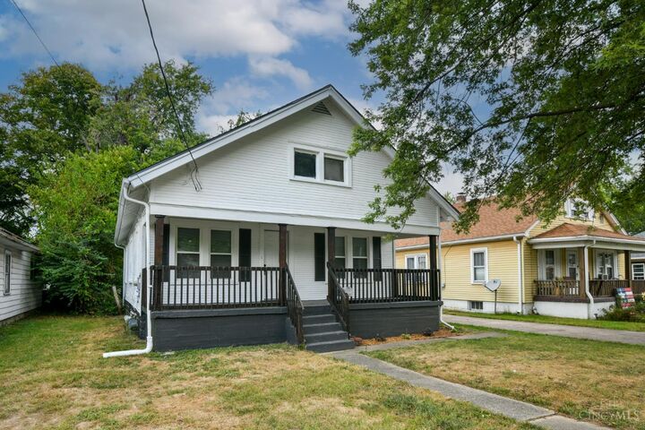 Property Photo:  2120 Fernwood Street  OH 45044 