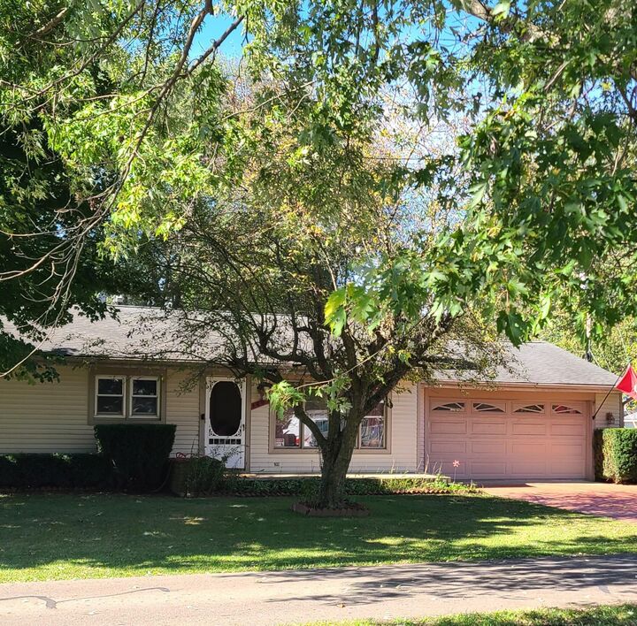 Property Photo: 1495 Kenarbre Drive OH 43055