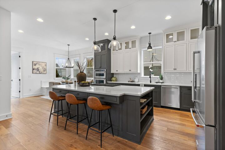 Property Photo:  5672 Evans Farm Drive  OH 43035 