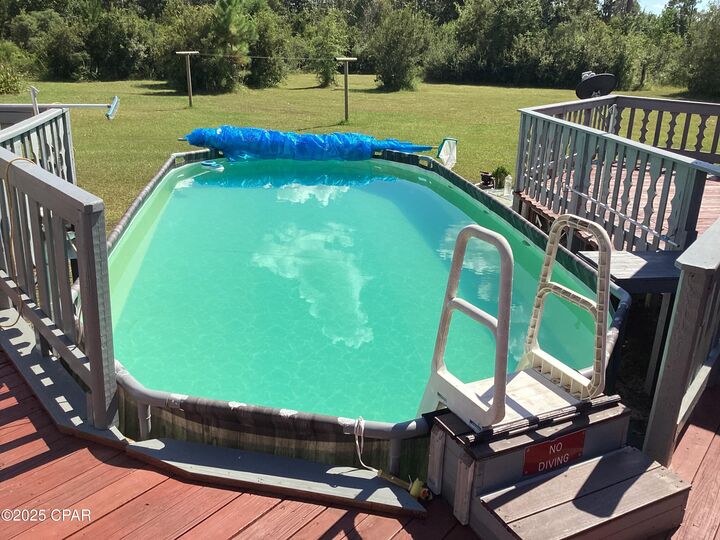 Property Photo: 6910 Roadrunner Road FL 32466