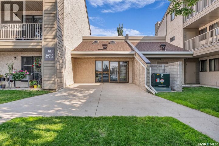 Photo de la propriété: 106 207C Tait Place SK S7H 5L8