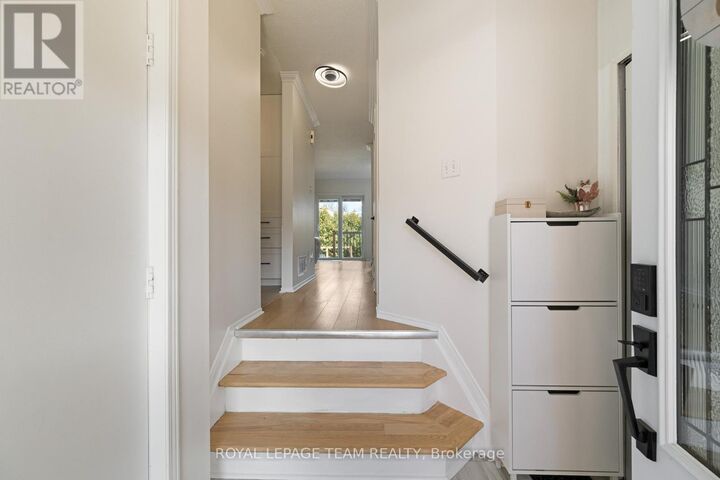 Photo de la propriété:  19 Armadale Crescent  ON K2J 4A4 
