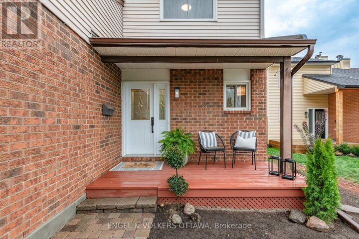 Photo de la propriété: 39 Benlark Road ON K2J 2L5