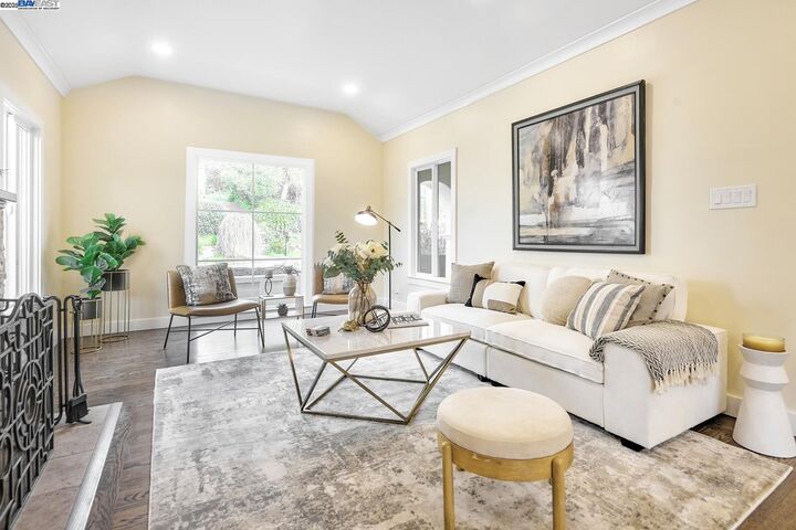 Property Photo: 100 Sonia St. CA 94618