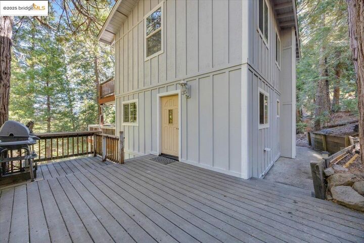 Property Photo: 29289 Kern Ct CA 95335