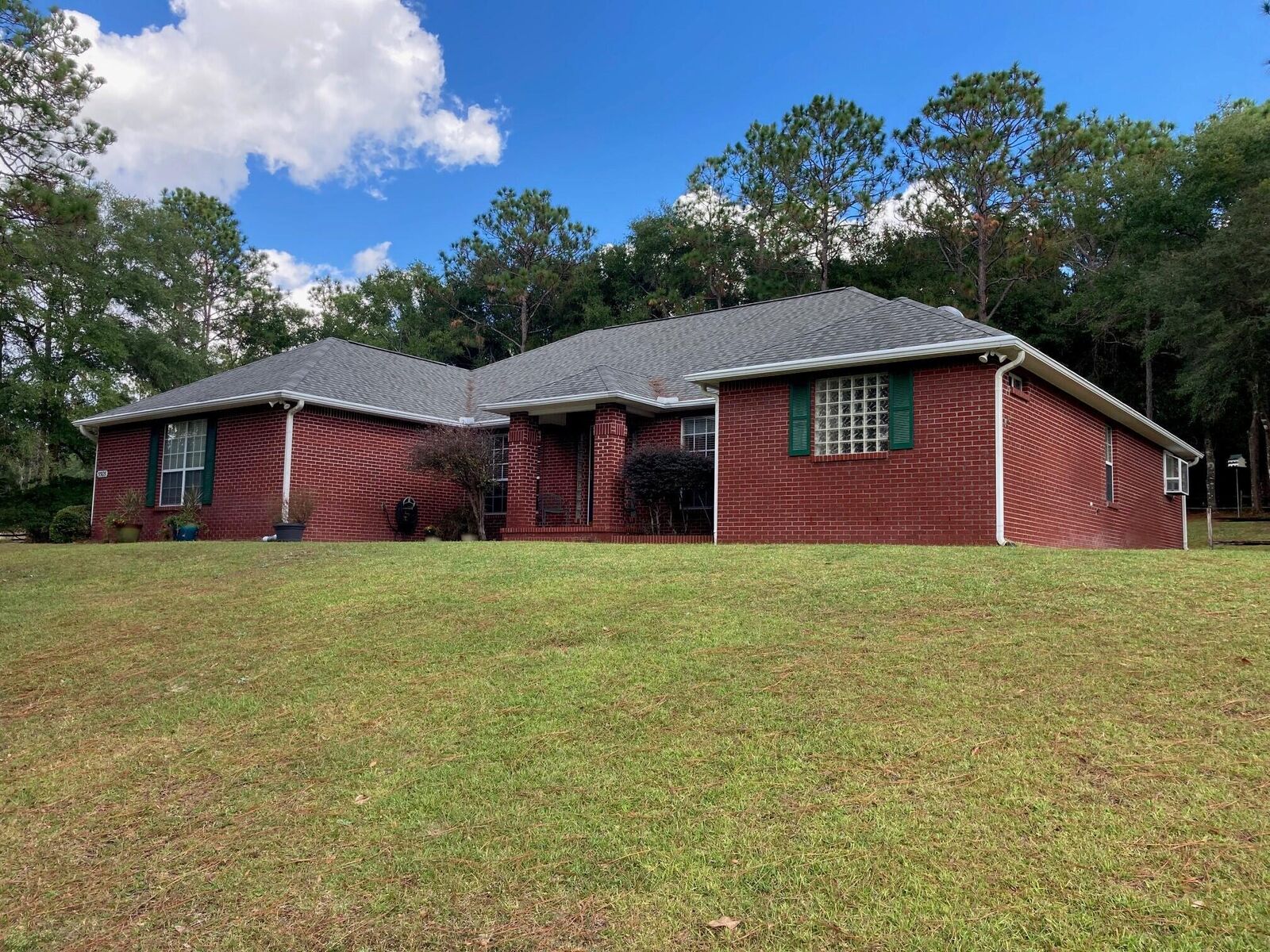Property Photo:  5505 Kiowa Pass  FL 32536 