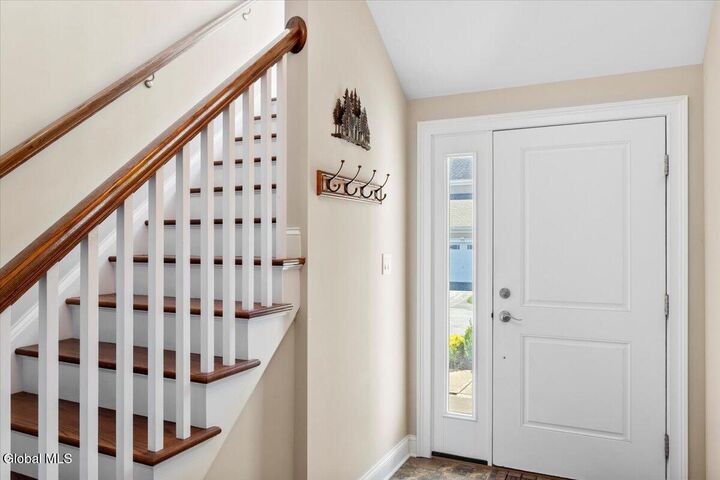 Property Photo: 414 Lois Lane NY 12304