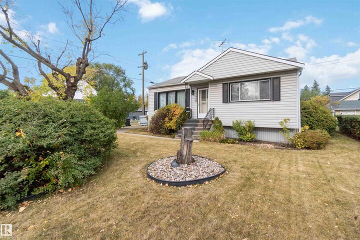 Property Photo: 13908 115 Avenue NW AB T5M 3B4