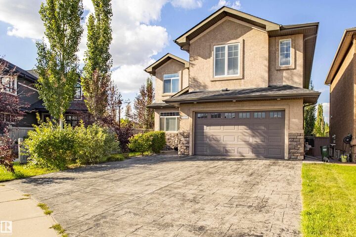 10842 175A Avenue NW  Edmonton AB T5X 0B8 photo