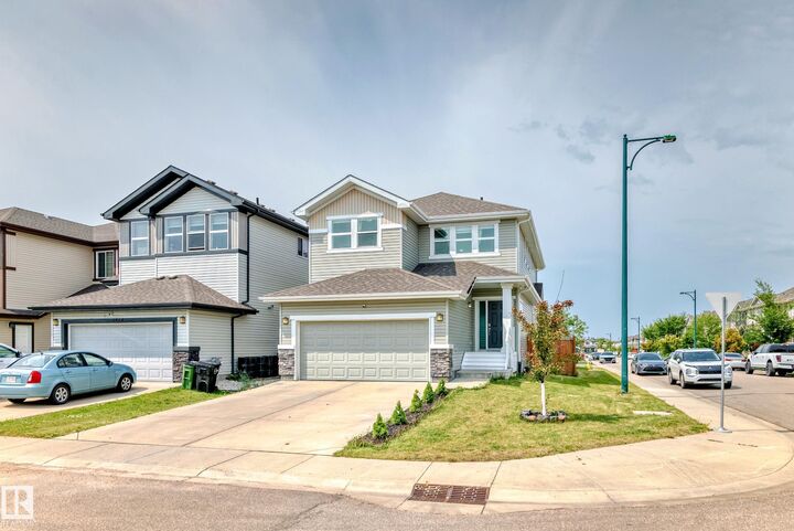 Property Photo: 1452 30 Street NW AB T6T 0Z5