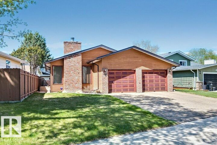 4668 16A Avenue NW  Edmonton AB T6L 2S2 photo