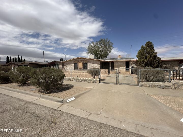 Property Photo:  6005 Midas Drive  TX 79924 