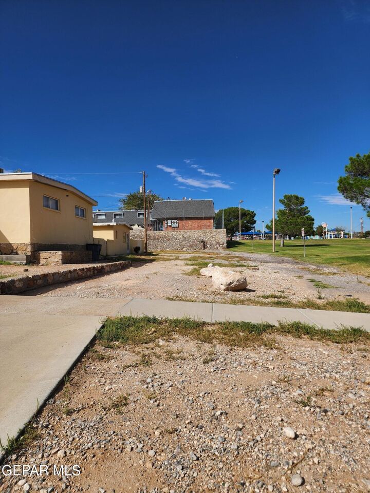 Property Photo:  3015 McKinley Avenue  TX 79930 