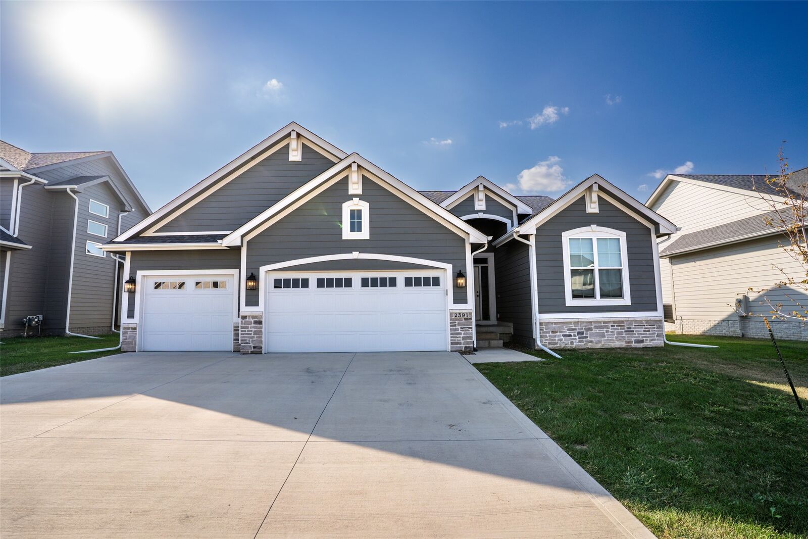 Property Photo: 2391 SE 5th Street IA 50265