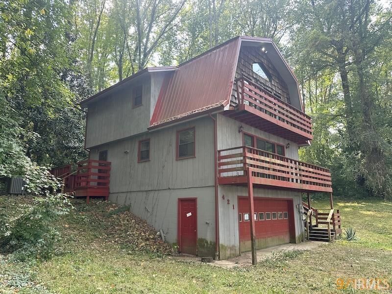 Property Photo:  421 S Spring Street  IN 47670 