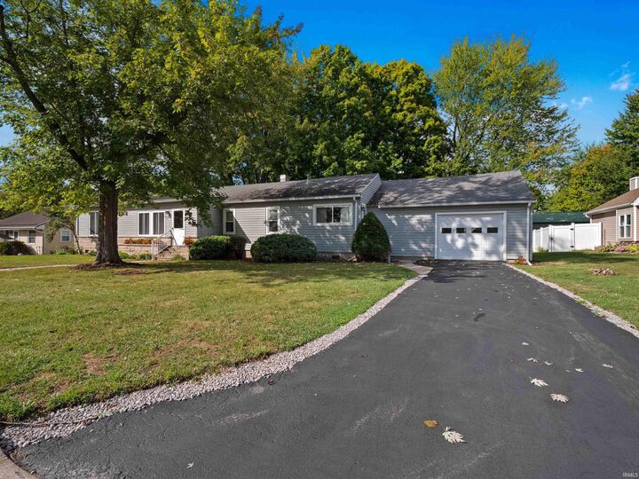 Property Photo:  910 S Ijams Street  IN 46738-1954 