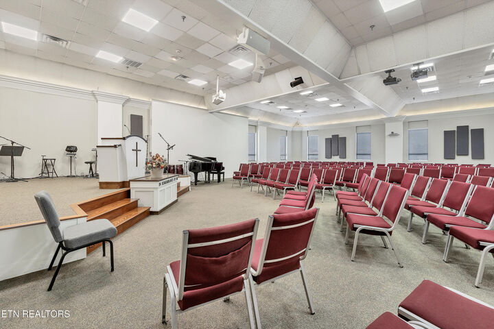 Property Photo:  161 E Harper Ave  TN 37804 