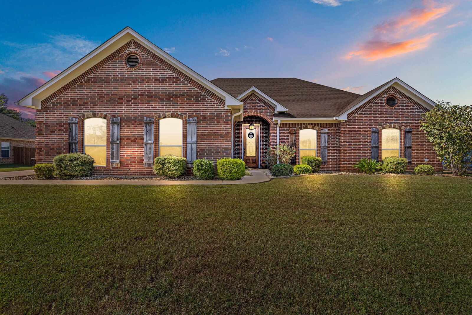 Property Photo: 115 Towering Oaks Lane TX 75602