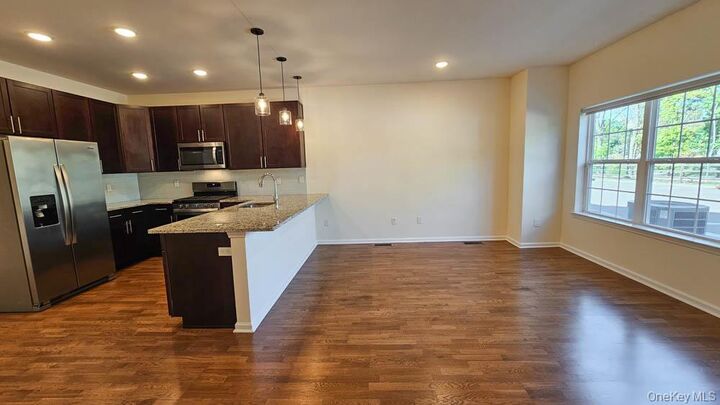Property Photo: 260 W Main Street 5 NY 10924