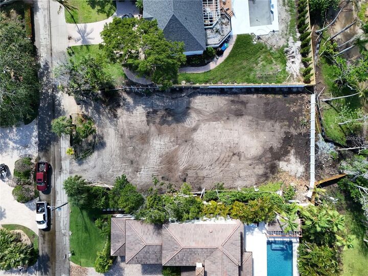 Property Photo: 838 Norsota Way FL 34242