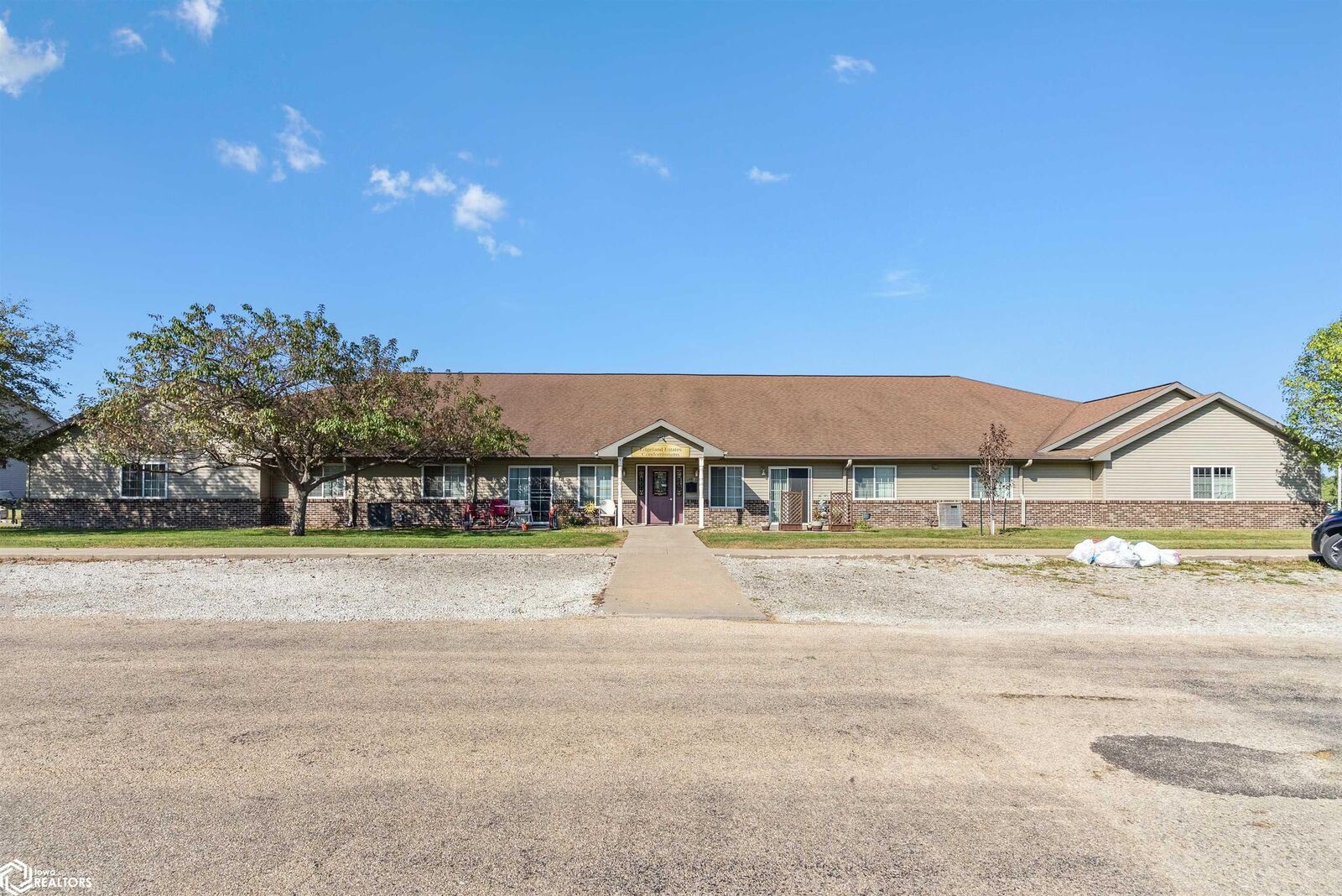 Property Photo:  409 -A Garfield St A  IA 50635 