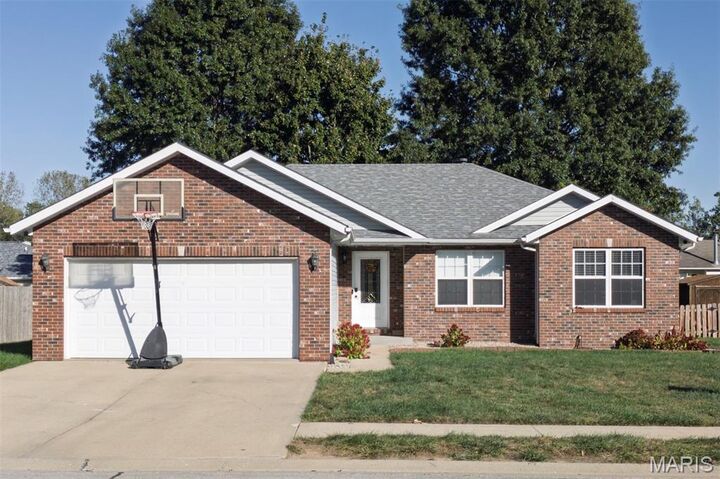 185 Jessica Drive  St Jacob IL 62281 photo