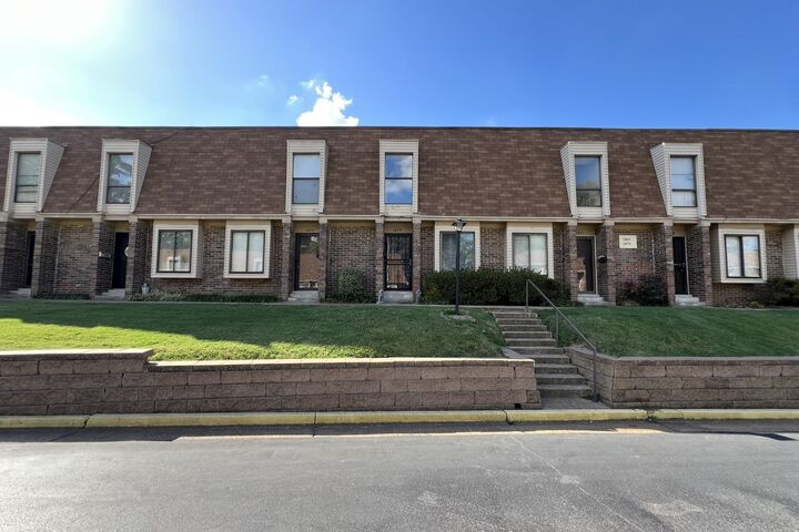 Property Photo:  1873 Poplar Woods Cir E  TN 38138 