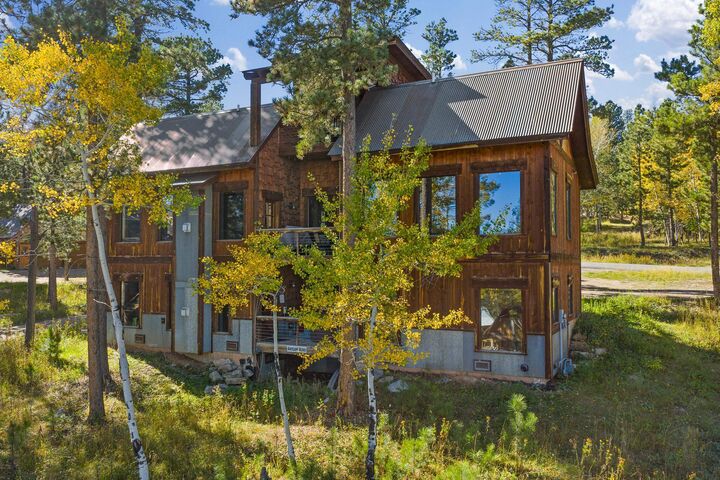 Property Photo: 21183 Gilded Mountain Loop SD 57754