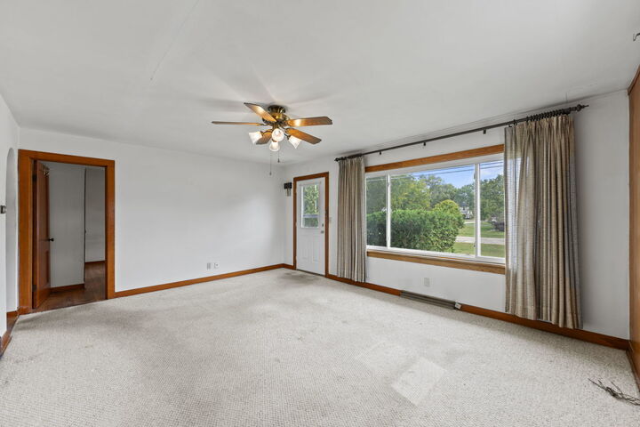 Property Photo: 830 N Taylor Street IL 60152