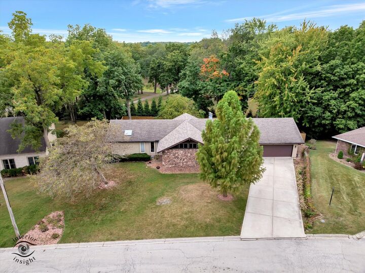 Property Photo: 7 Bristol Green IL 60914