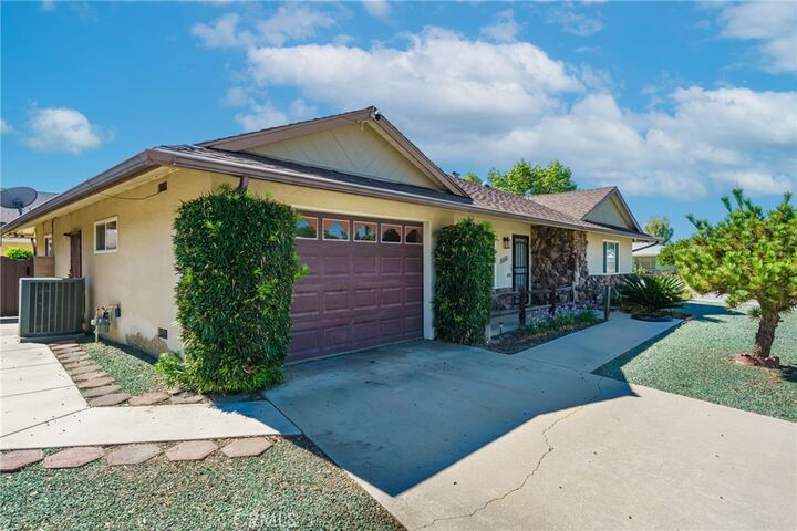 Property Photo:  1241 Sandlewood Dr  CA 92543 