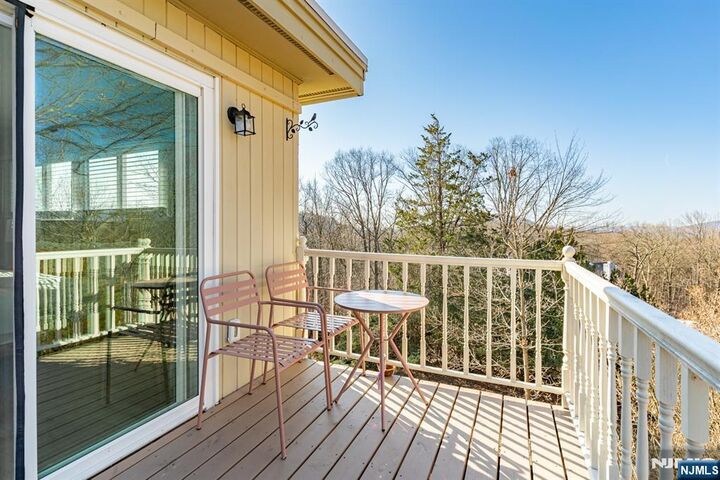 Property Photo:  21 Skyview Road  NJ 07456 