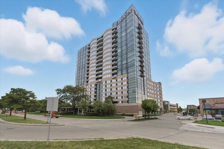 3209 Galleria 1406  Edina MN 55435 photo