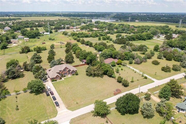 Property Photo:  1915 Lillian Avenue  TX 75154 
