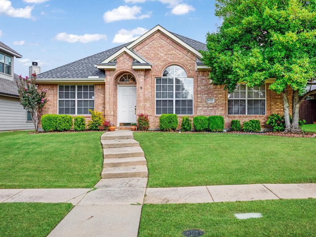 Property Photo: 4325 Heath Court TX 75024