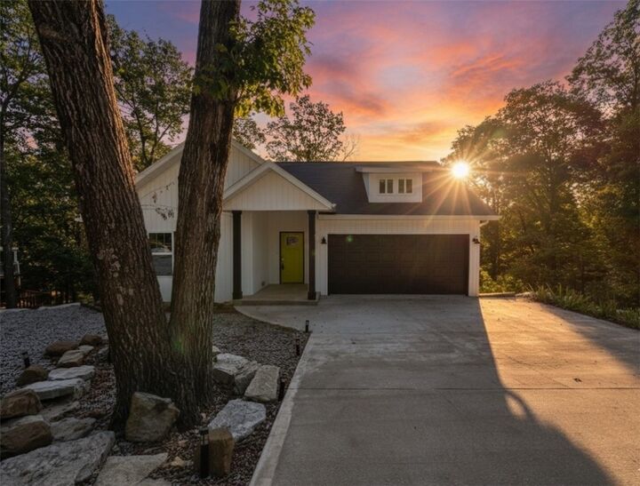38 Country Club Drive  Holiday Island AR 72631 photo
