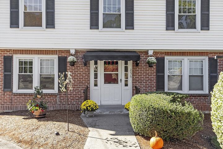 Property Photo:  256 Massasoit Rd  MA 01604 