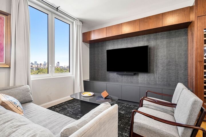 Property Photo:  10 Taber Street 609  MA 02119 