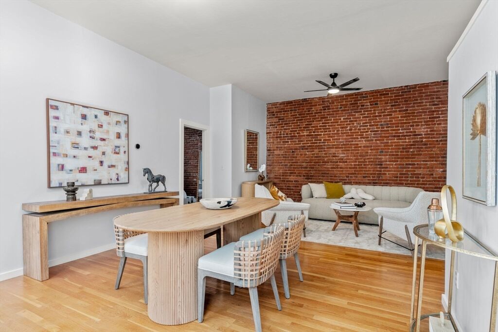 Property Photo:  19 Fayette Street 4  MA 02116 