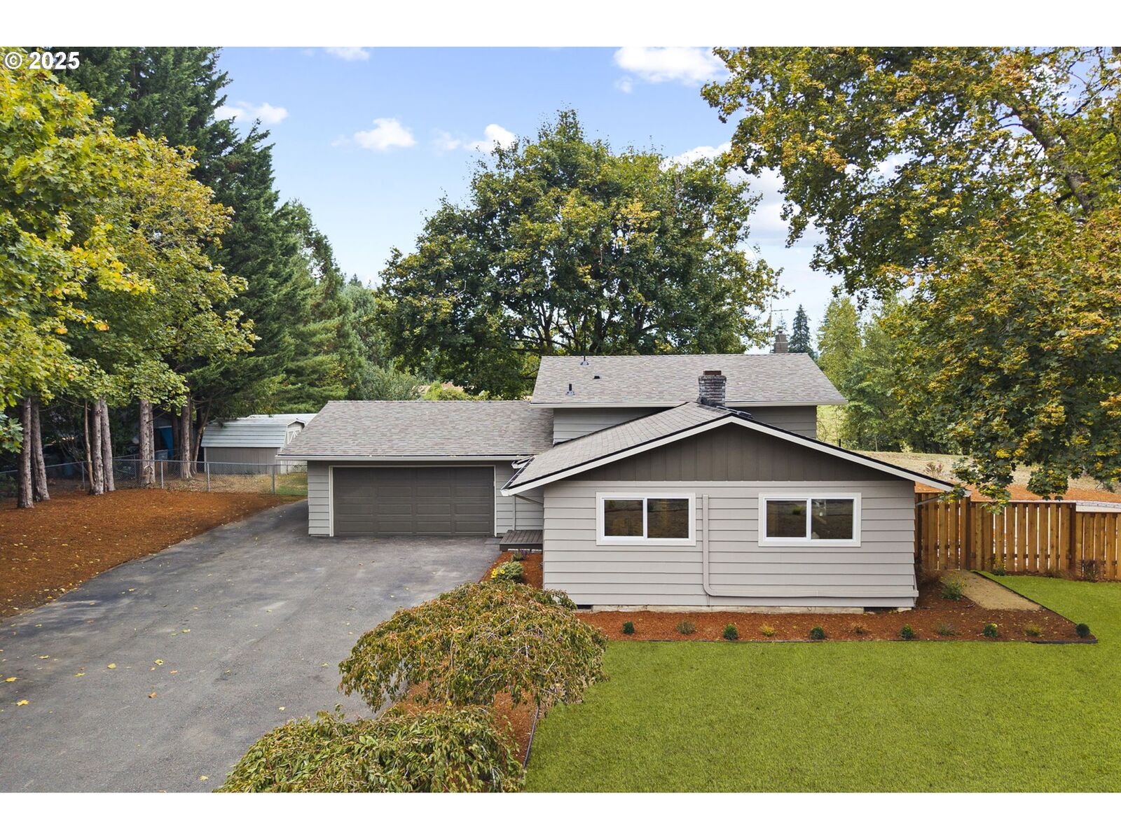 Property Photo: 18133 S Clear Acres Dr OR 97045