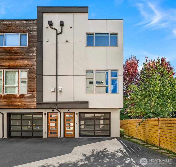 300  26th Avenue S C  Seattle WA 98144 photo