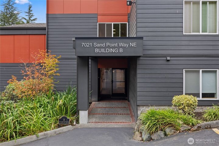 Property Photo:  7021  Sand Point Way B204  WA 98115 