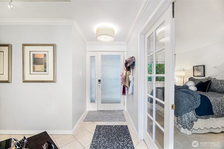 Property Photo:  1526  Alki Avenue SW 304  WA 98116 