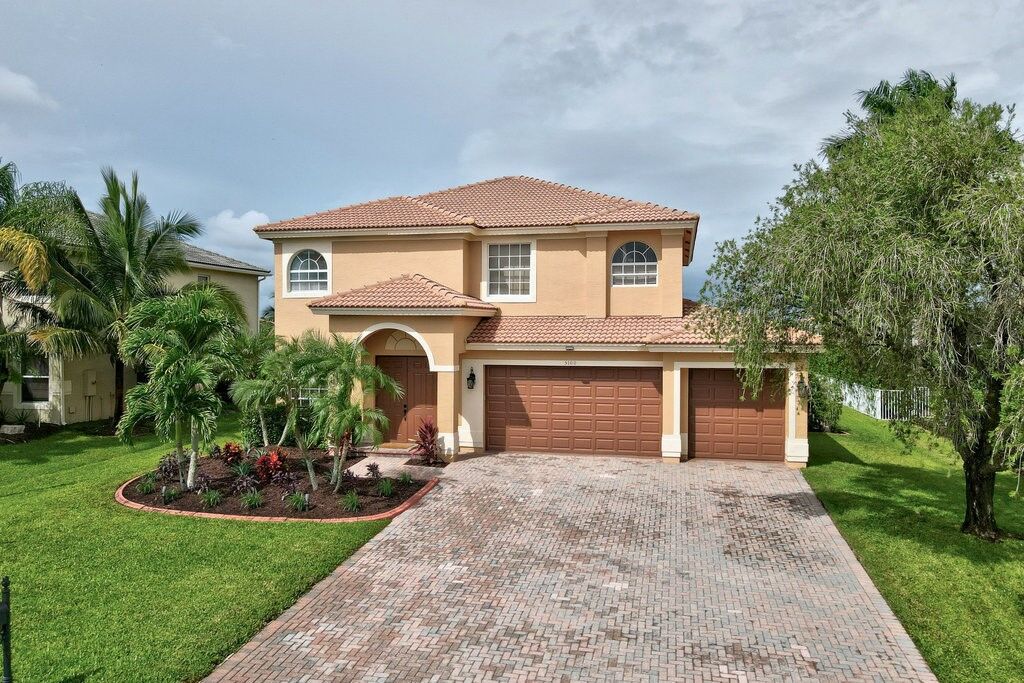 Property Photo: 5100 Topaz Lane SW FL 32968