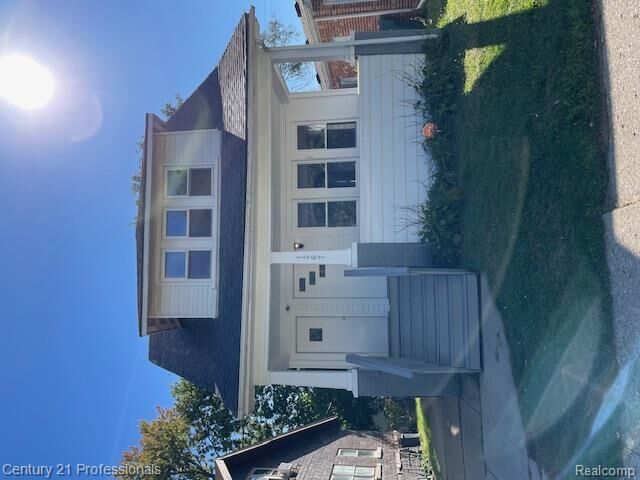 Property Photo:  1267 Fort Park Boulevard  MI 48146 