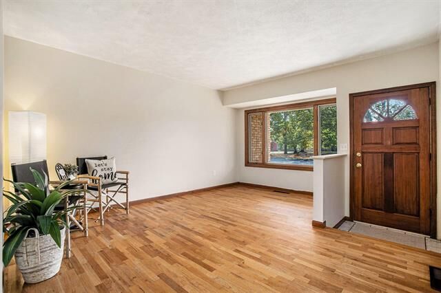 Property Photo: 738 W Shepherd Street MI 48813