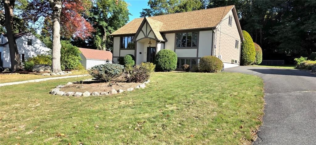 Property Photo: 22 Grove Avenue Avenue RI 02911