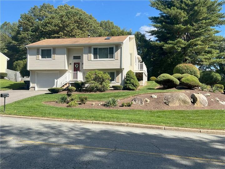 101 Elton Circle  Cranston RI 02921 photo