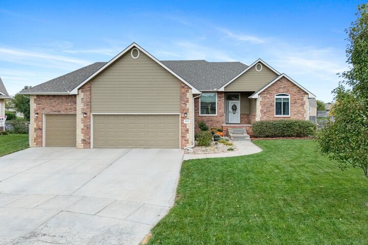 8210 W Havenhurst Cir  Wichita KS 67205 photo
